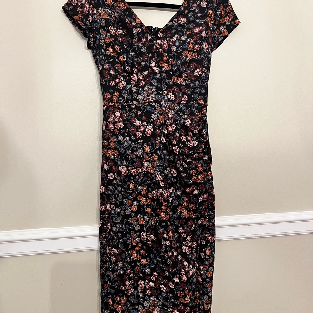 Abercrombie & Fitch Black Midi Dress with Elegant Design